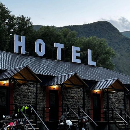 Hotel Pavilion Garden Kazbegi Exterior photo